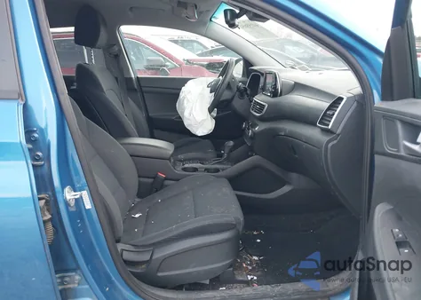 2021 Hyundai Tucson Value z USA, uszkodzony, nr VIN KM8J3CA48MU294238